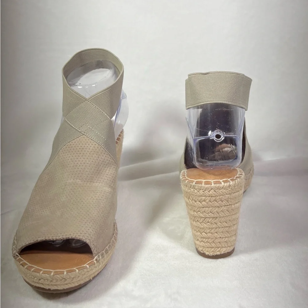 Gentle Souls Colleen Beige Wedge Heels Size 8 1/2” Leather Uppers Elastic Ankle
